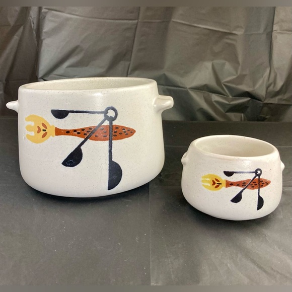 *Vintage*, *MCM*, *Retro*  WestBend 2 quart Pot Server and Bowl stoneware - Picture 1 of 6